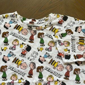 Peanuts T-Shirt- brand new